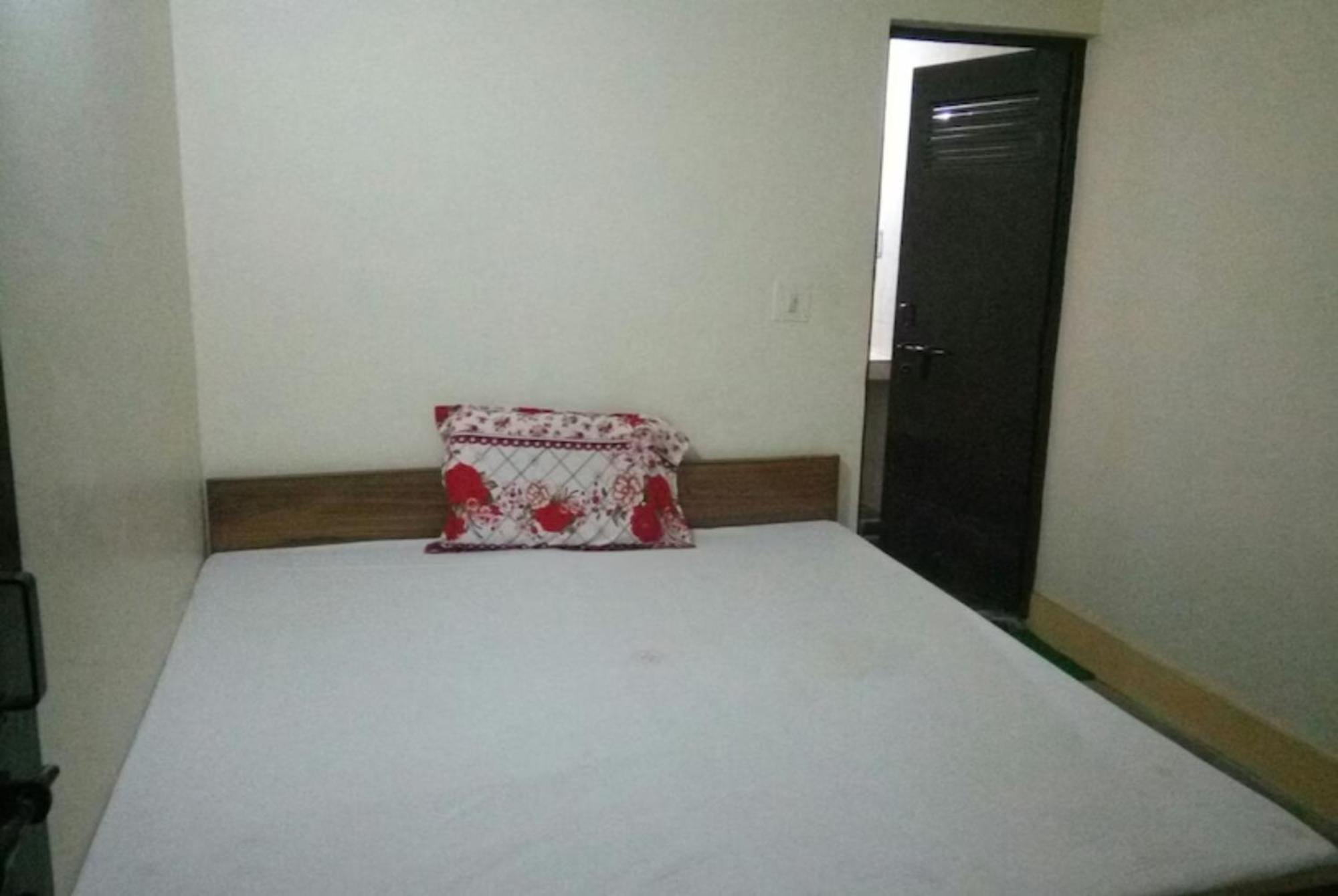 Grg Shanti Guest House Varanasi Near Manikarnika Ghat Esterno foto