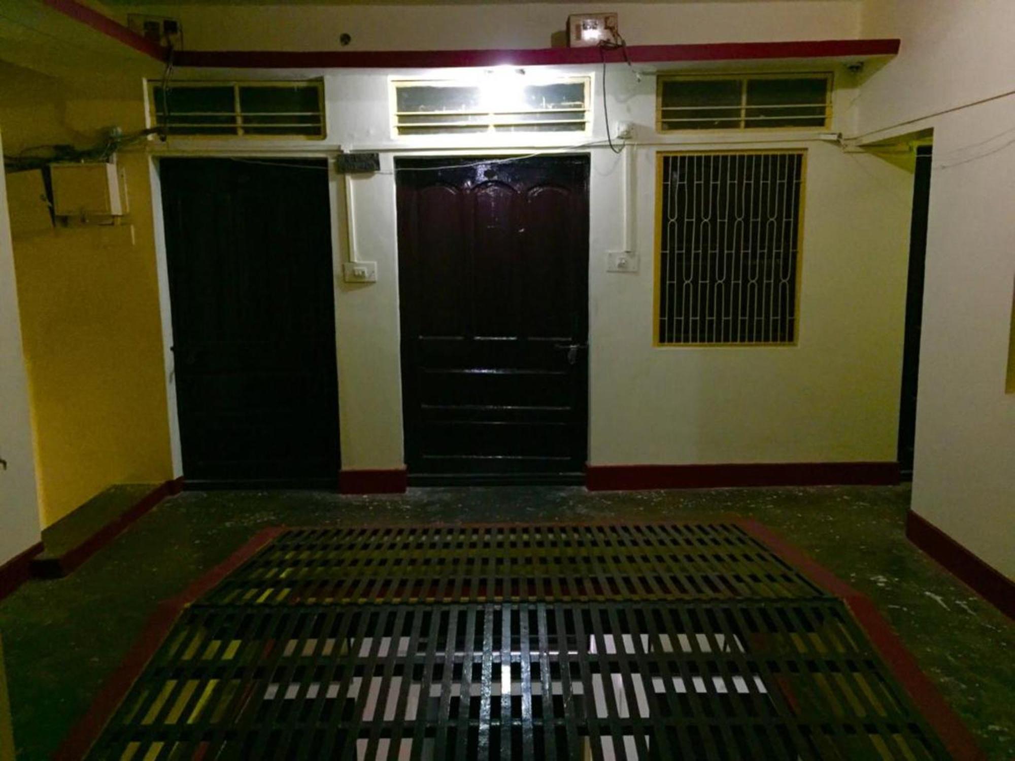 Grg Shanti Guest House Varanasi Near Manikarnika Ghat Esterno foto