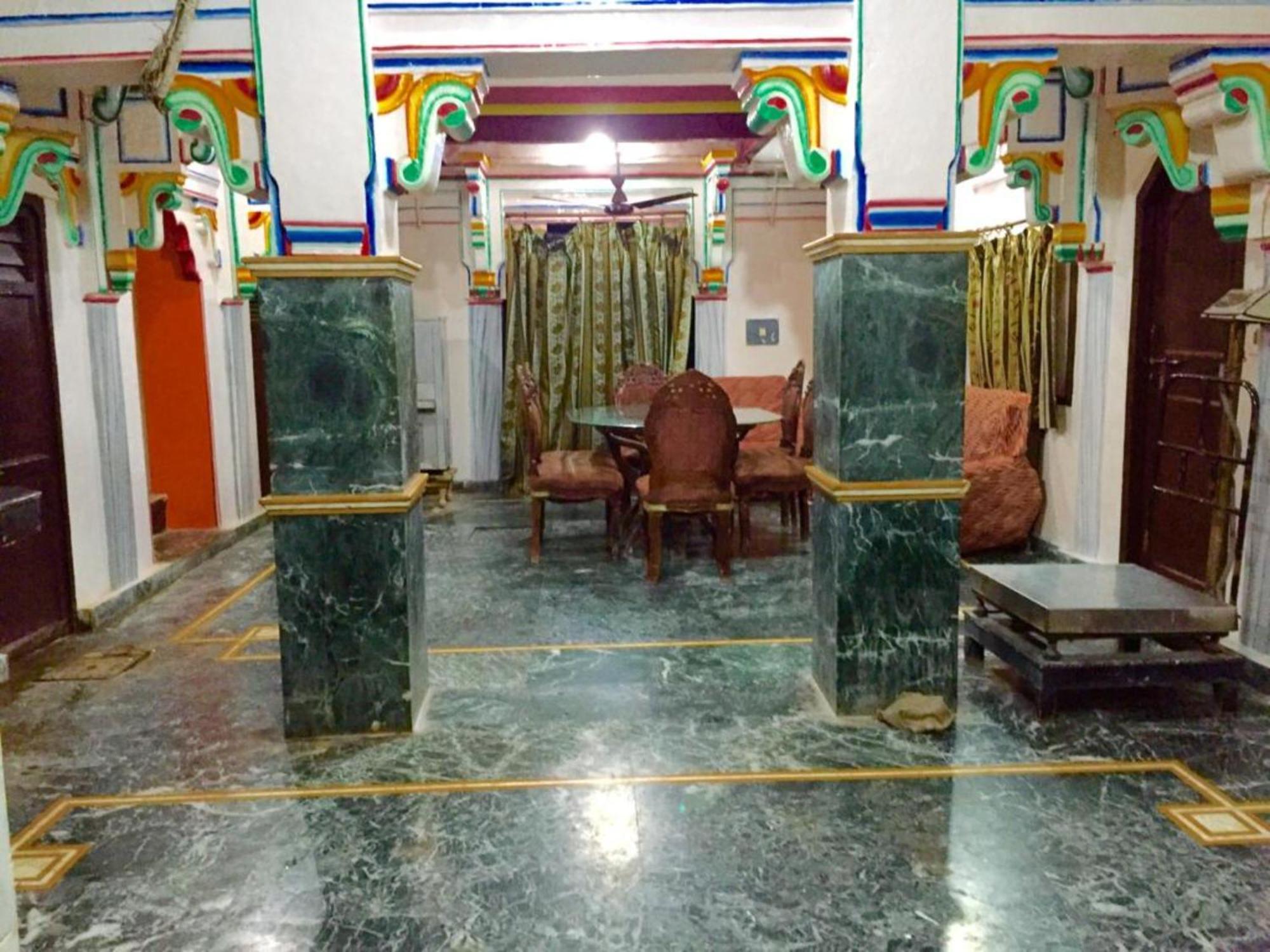 Grg Shanti Guest House Varanasi Near Manikarnika Ghat Esterno foto