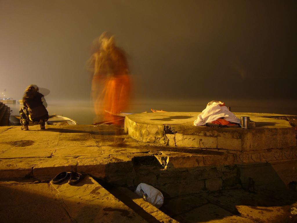 Grg Shanti Guest House Varanasi Near Manikarnika Ghat Esterno foto