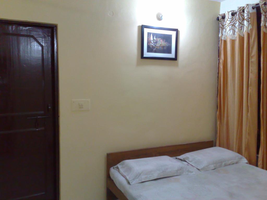 Grg Shanti Guest House Varanasi Near Manikarnika Ghat Camera foto