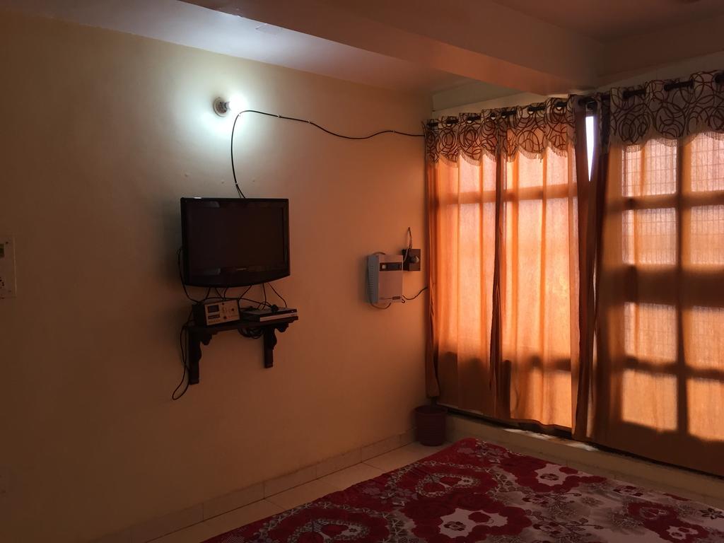 Grg Shanti Guest House Varanasi Near Manikarnika Ghat Esterno foto
