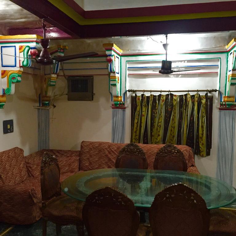 Grg Shanti Guest House Varanasi Near Manikarnika Ghat Esterno foto