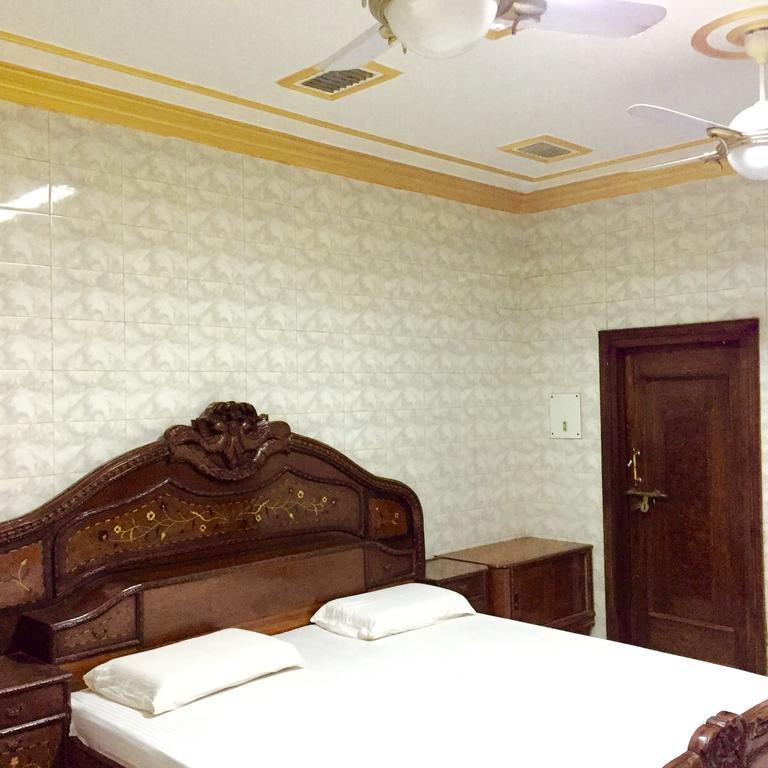 Grg Shanti Guest House Varanasi Near Manikarnika Ghat Esterno foto