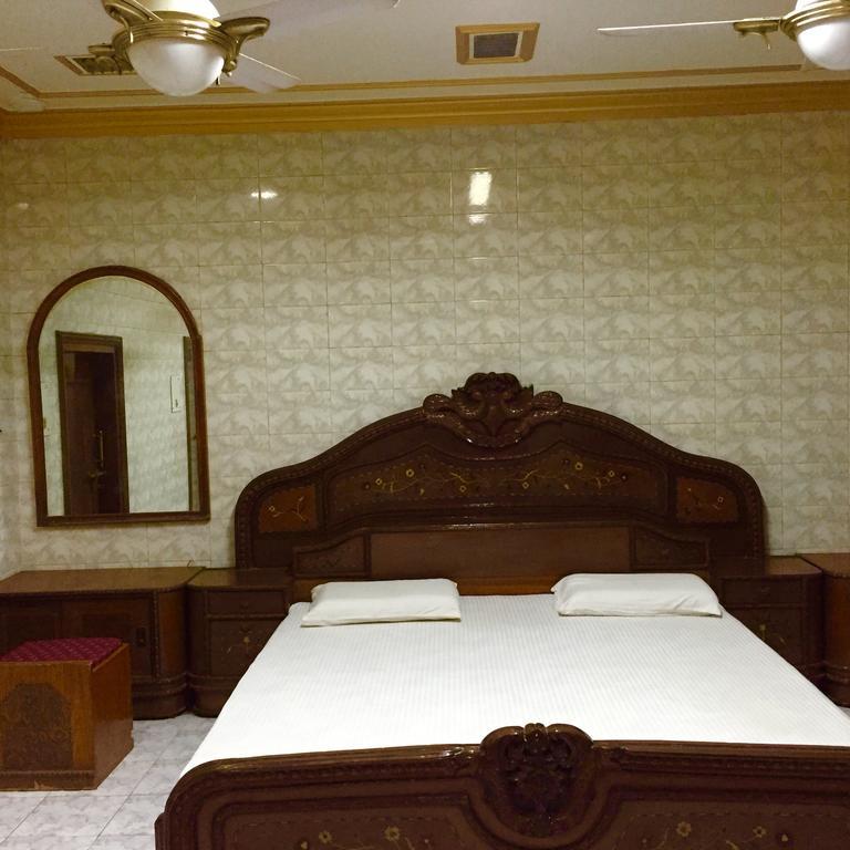 Grg Shanti Guest House Varanasi Near Manikarnika Ghat Esterno foto